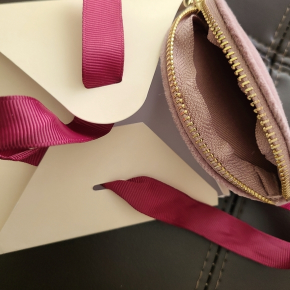 Sezane Coin Case - Picture 2 of 3